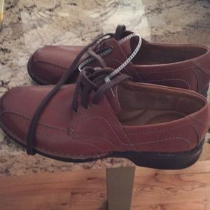 NWT Clark's men's leather shoes